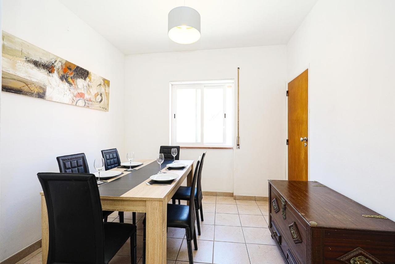 B63 - Corner Street Historic Center Apartment In Lagos Extérieur photo